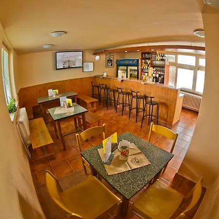 Hotelak Martinov *