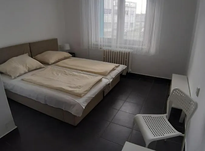 Hotell Hotelak Martinov *